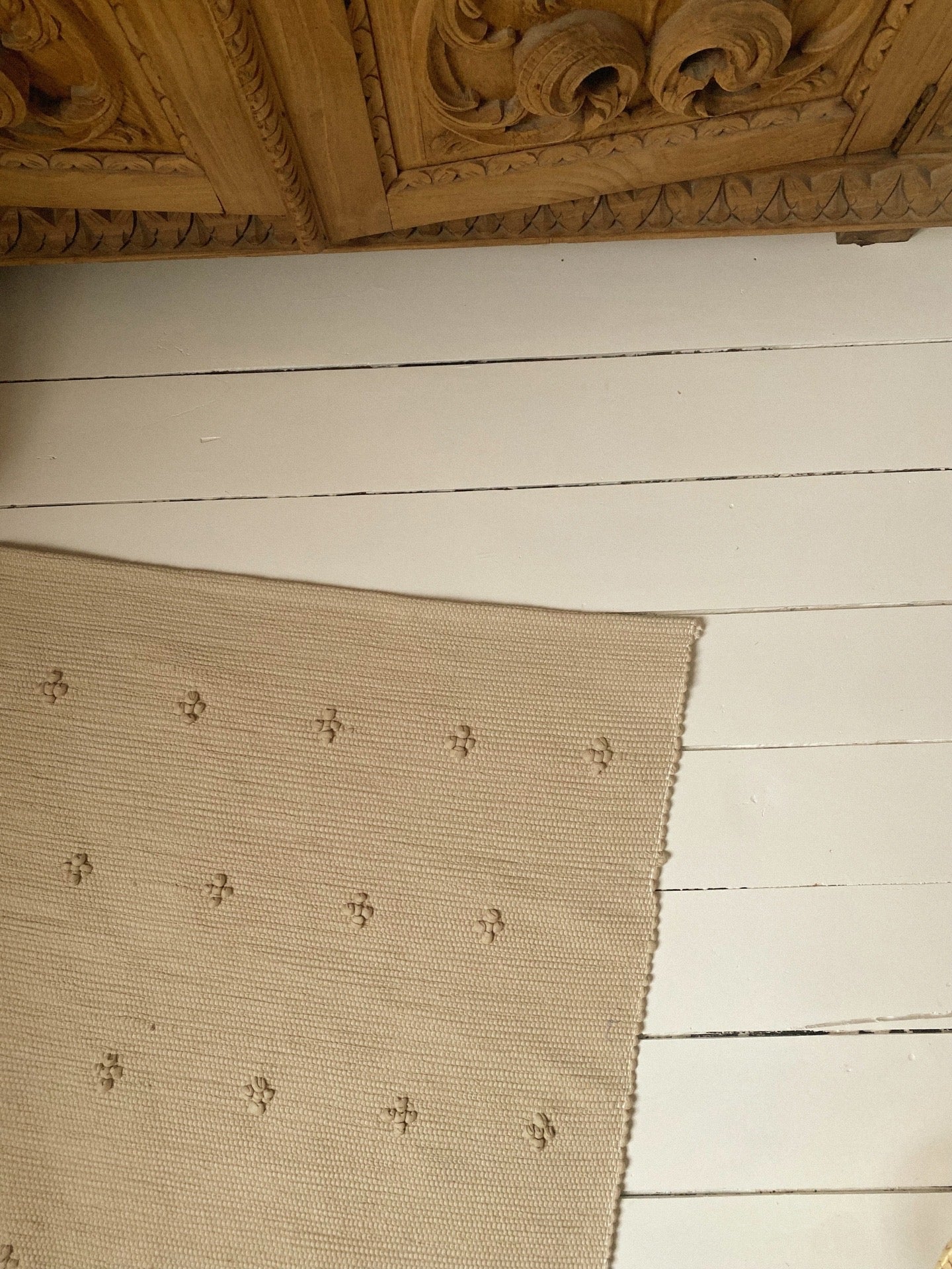 Moyen Tapis beige foncé , Fleurs 130*70
