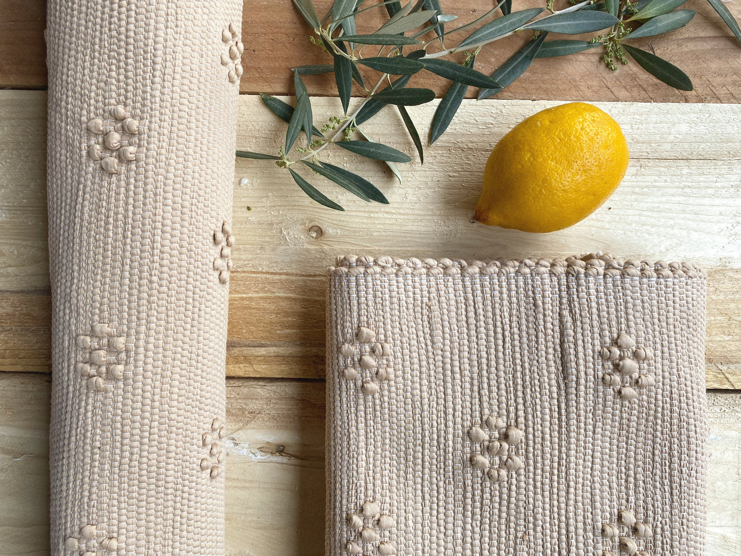 Moyen Tapis caramel doux, Marguerite 130*70