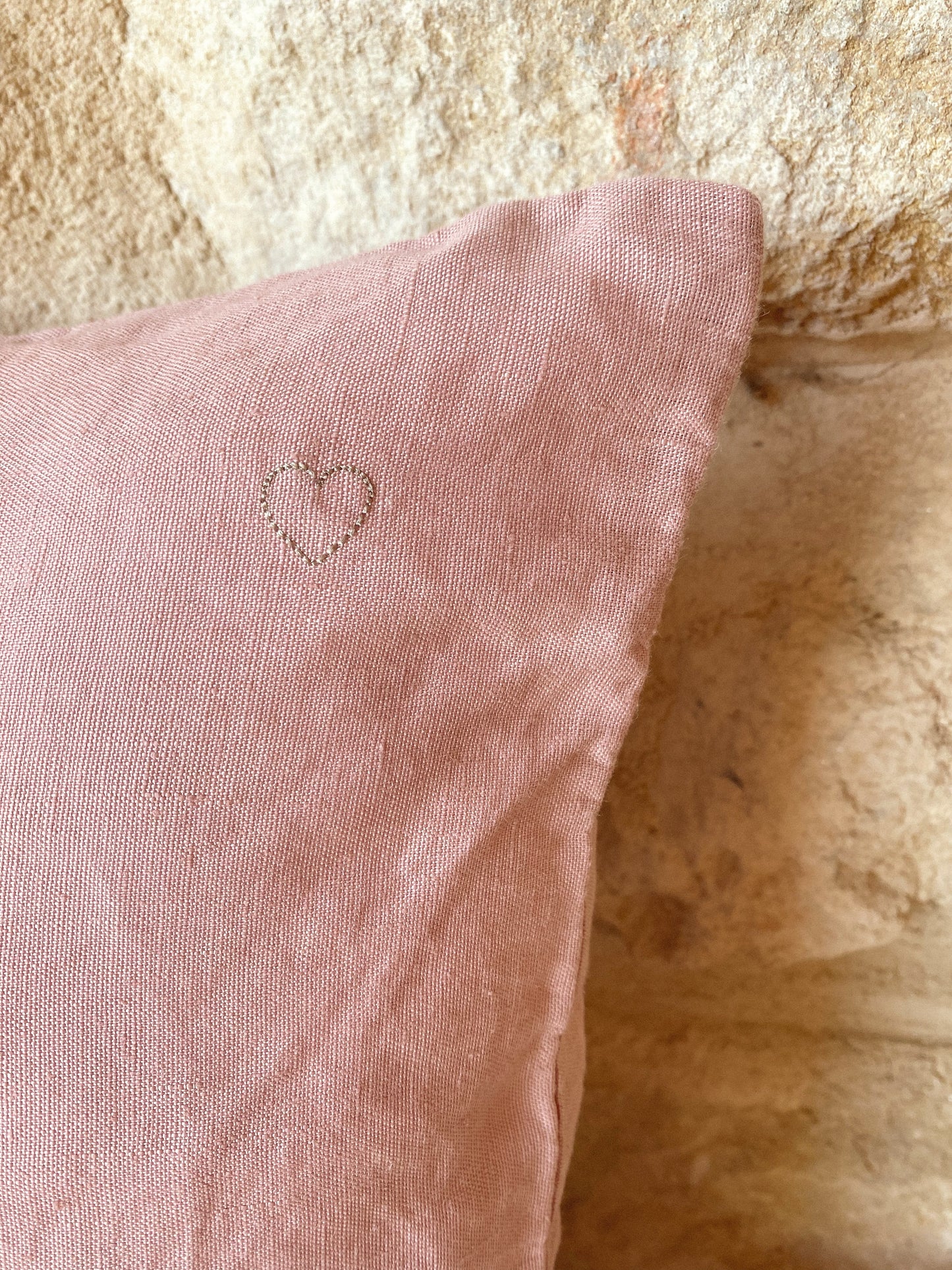 Coussin vieux rose, Amor